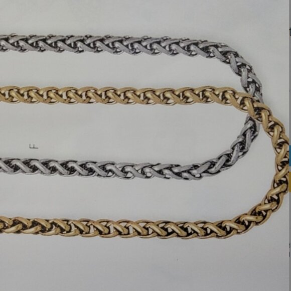 Premier Designs Second Act Pendant on Short Notice Chains - Picture 5 of 6